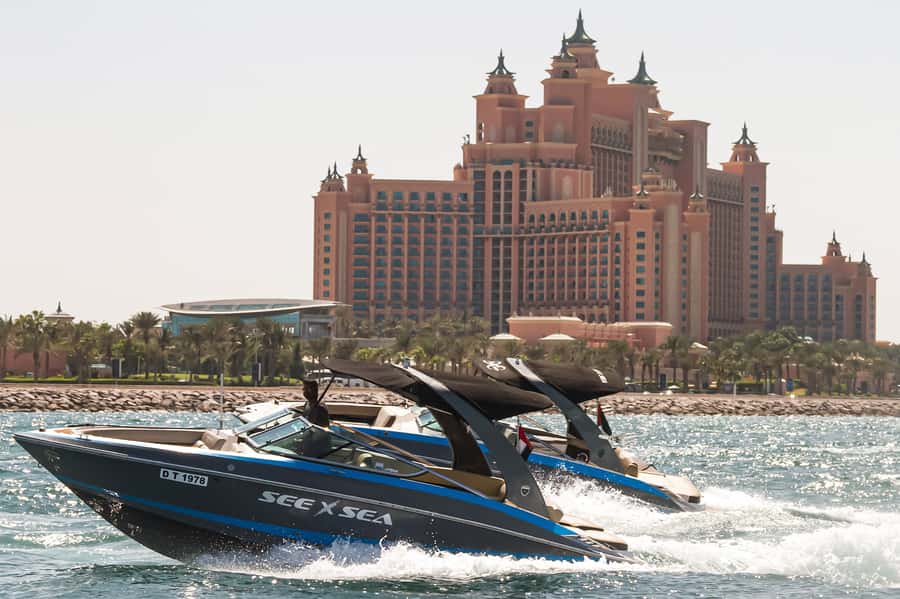 Dubai: Marina Private Boat Tour & Palm Jumeirah Sightseeing - Music, photos, and the feel of the ride