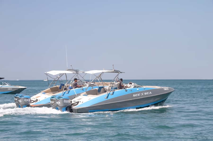 Dubai: Marina Private Boat Tour & Palm Jumeirah Sightseeing - Finding the boat near Pier 7
