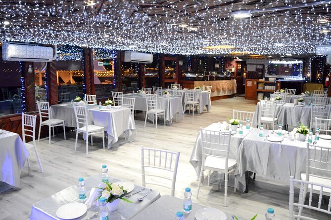 Dubai Marina Unique Dhow Cruise Buffet Dinner and Belly Dance - JBR and the changing view along the coast