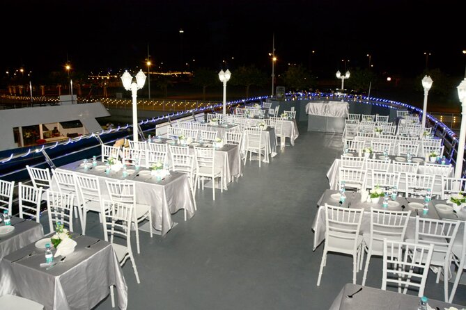 Dubai Marina Unique Dhow Cruise Buffet Dinner and Belly Dance - What the $41.59 price really covers