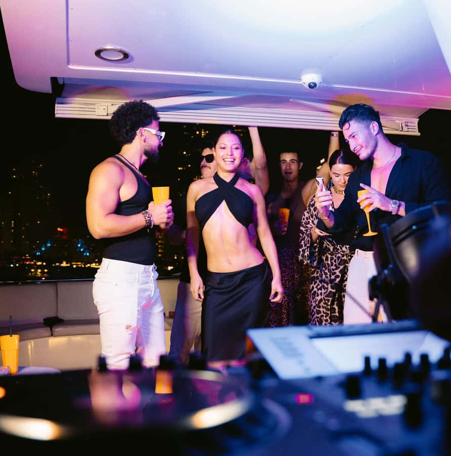 Dubai: Marina Yacht Party with BBQ, Unlimited Drinks and DJ - Is $89 good value for a Dubai night out?