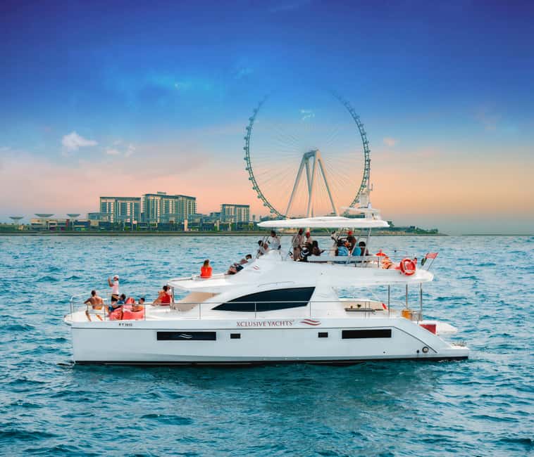 Dubai Marina Yacht Tour: Ain Wheel, JBR & Harbour in 1 Hour - When to book and what to bring