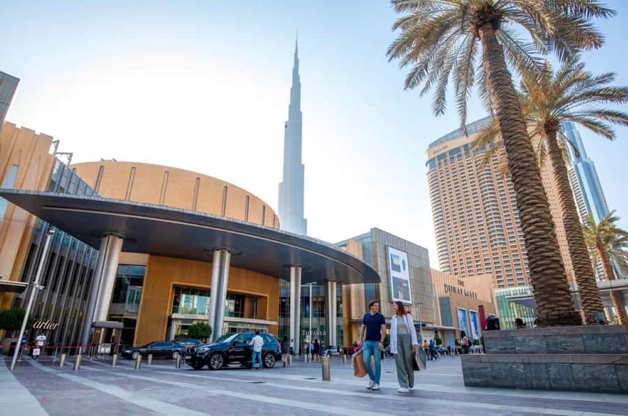 Dubai Modern Tour: Souq Madinat, Marina, Burj Khalifa stop - Dubai Marina in 20 minutes