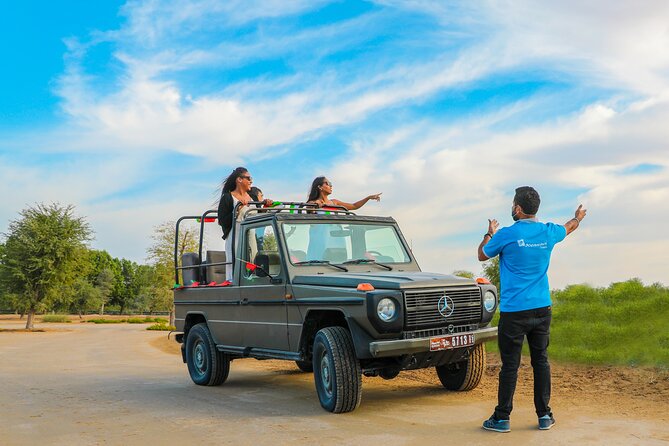 Dubai: Morning Safari by Vintage G Class & Al Marmoom Experience - A short camel caravan across the sand