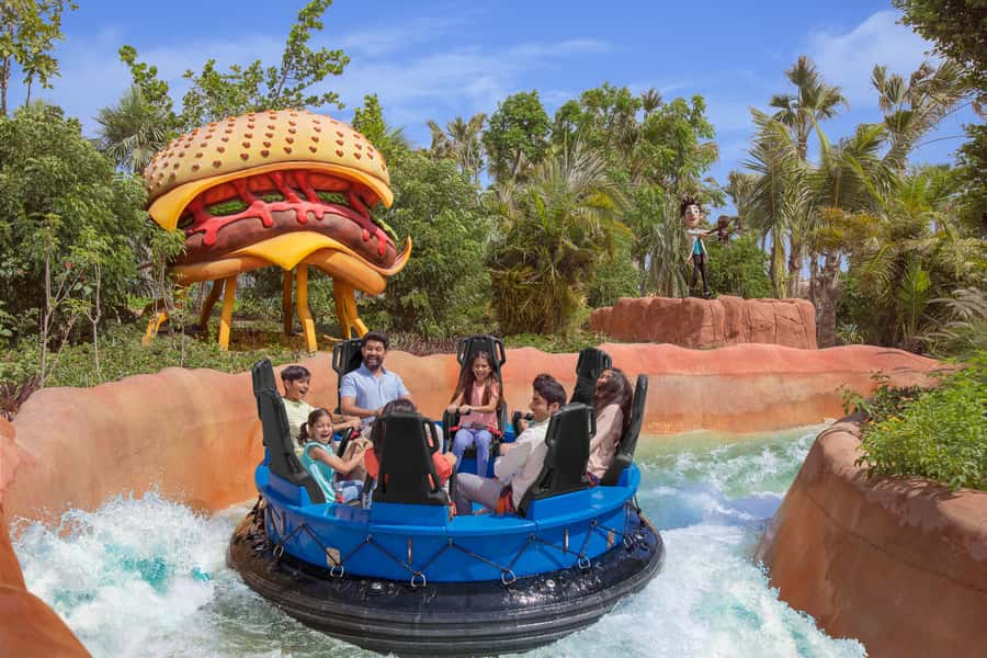 Dubai: MOTIONGATE ™ Theme Park Entry Ticket - Heat, shade, and comfort inside the park
