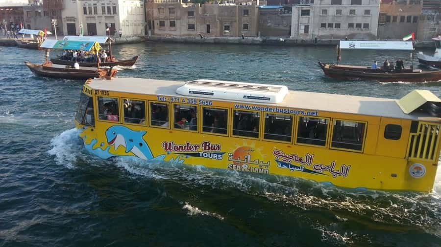 Dubai: Old town tour with Wonder Bus, souks, Creek and Guide - Bayt Al Wakeel and the souks