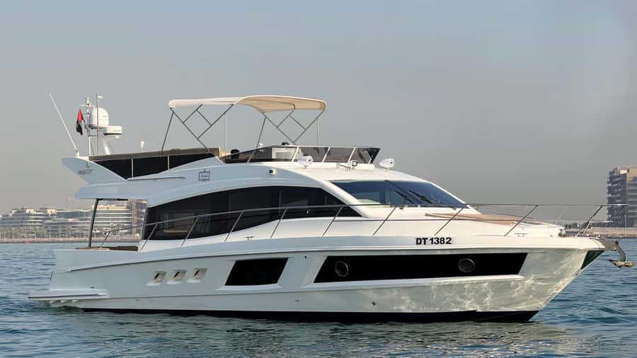 Dubai: Palm Jumeirah luxury private yacht Tour - Key points at a glance