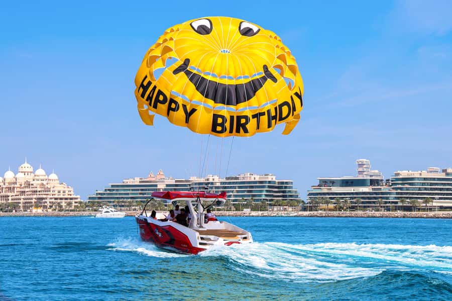 Dubai: Parasailing with Happy birthday Parachute JBR & Palm - Practical ways to make the hour go smoothly