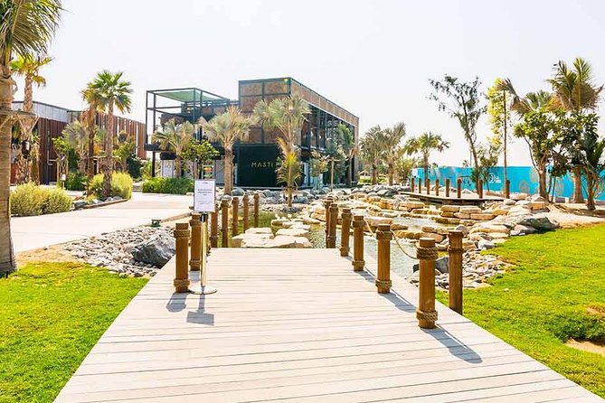 Dubai Personalised Sightseeing Tour in 4x4 Private Vehicle - Burj Khalifa and the Dubai Water Canal