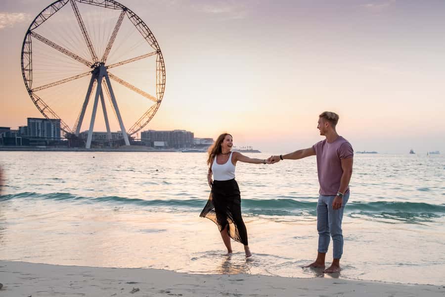 Dubai Photo Shoot with a Personal Travel Photographer - Choosing a setting that fits your Dubai memories