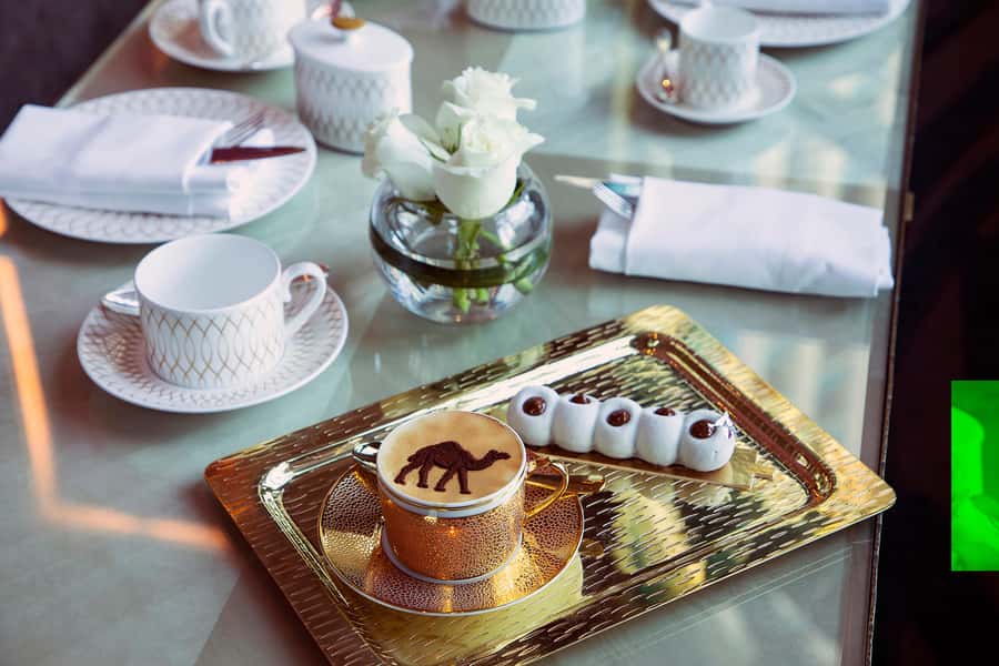 Dubai: Plato's Afternoon Tea in Atlantis the Palm - What the Plato’s afternoon tea experience feels like