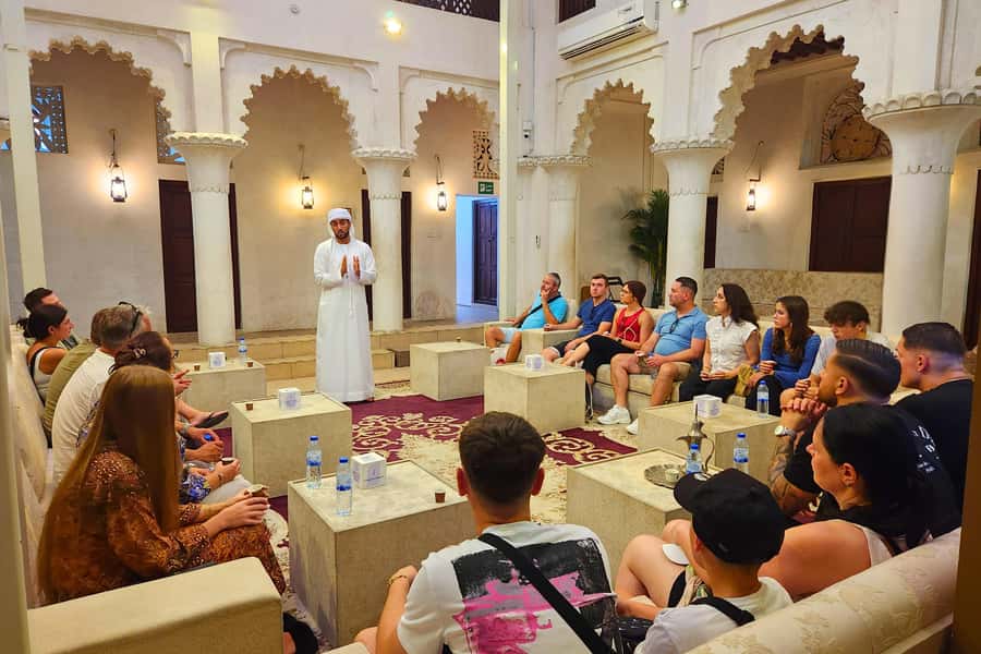 Dubai: Premium Old Town, Street Food, Souks & Boat Ride Tour - Al Fahidi’s lanes and preserved houses