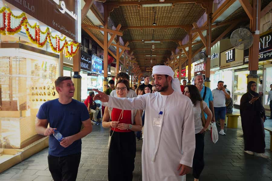 Dubai: Premium Old Town, Street Food, Souks & Boat Ride Tour - Street food, juice, coffee, and dates