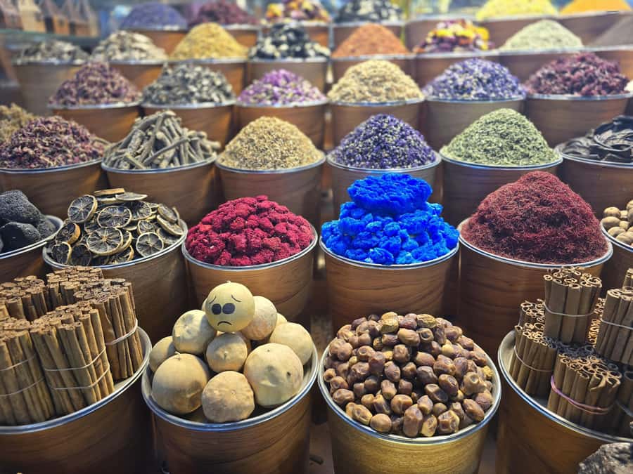 Dubai: Premium Old Town, Street Food, Souks & Boat Ride Tour - The Gold Souk and a practical look at shopping