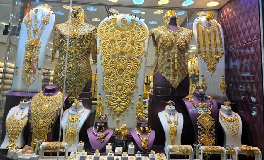 Dubai: Premium Old Town, Street Food, Souks & Boat Ride Tour - Timing, walking, and guide quality