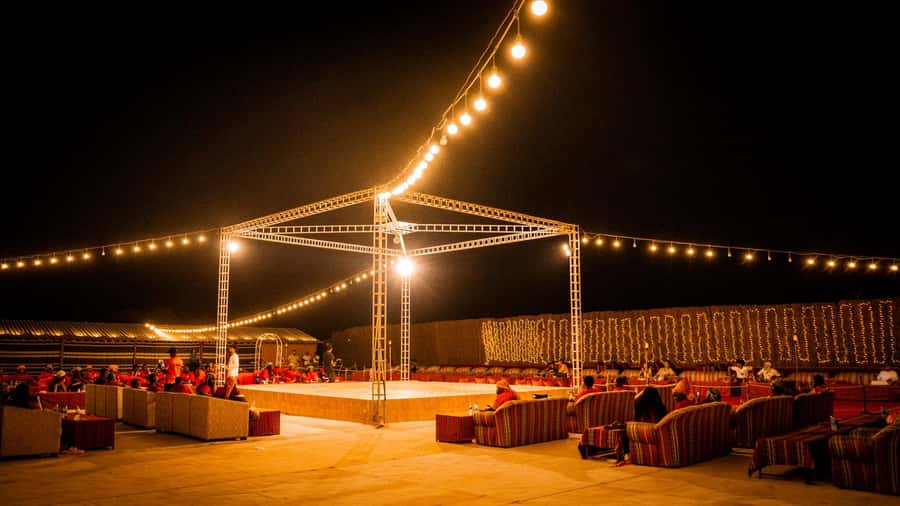 Dubai: Premium Red Dune Safari with Sandboarding & BBQ - Should you book this red dune safari?