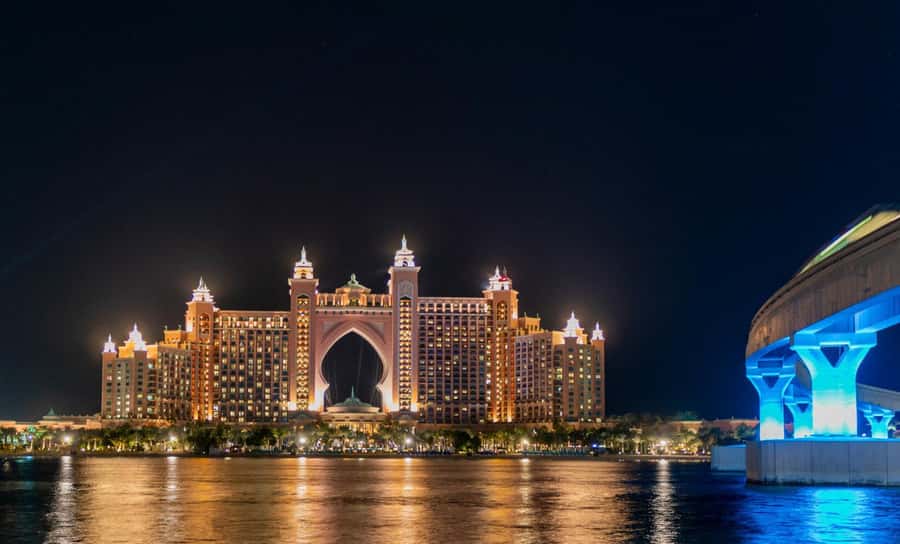 Dubai: Private 6-Hour Guided Late Night Layover Tour - Airport pickup and the first city views