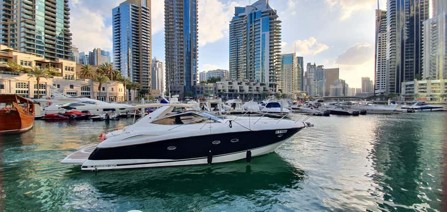 Dubai: Private Boat Cruise from Dubai Marina up to 12 people - Why this private Dubai cruise works so well