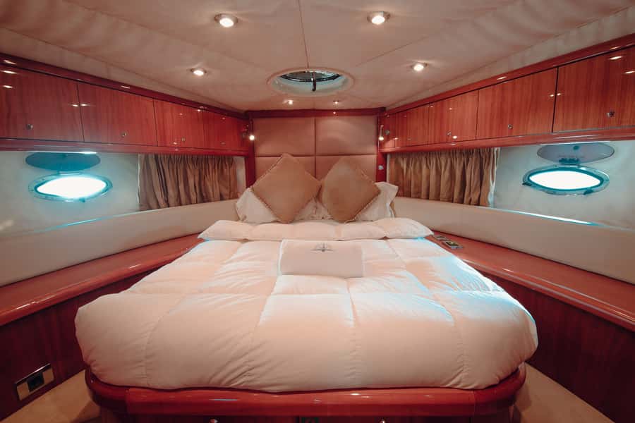 Dubai: Private Boat Cruise from Dubai Marina up to 12 people - What the yacht provides onboard