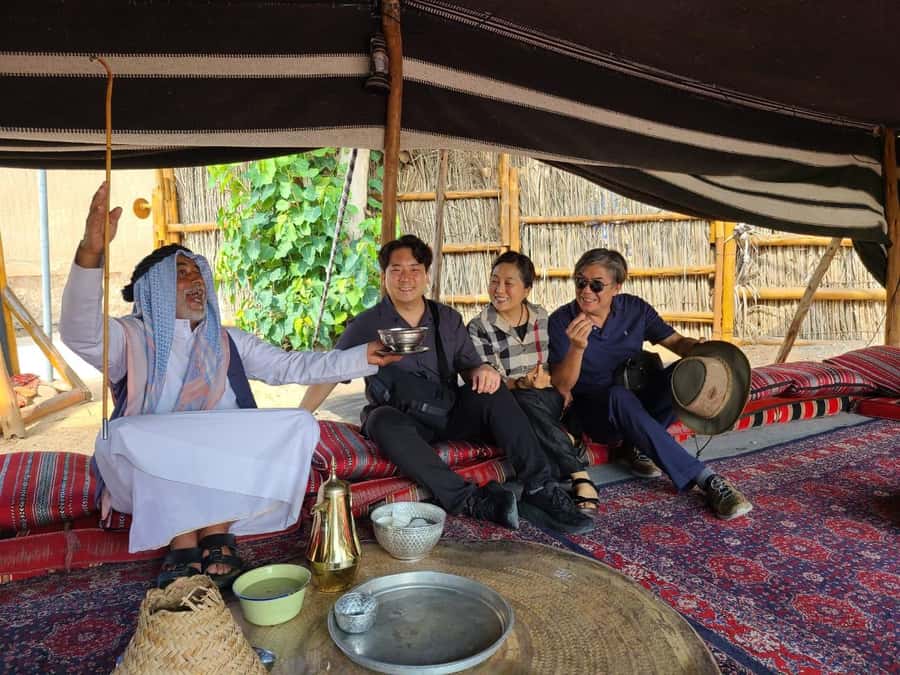 Dubai: Private City Tour with Frame and Burj Khalifa Ticket - Gold, spices, and textiles in Deira