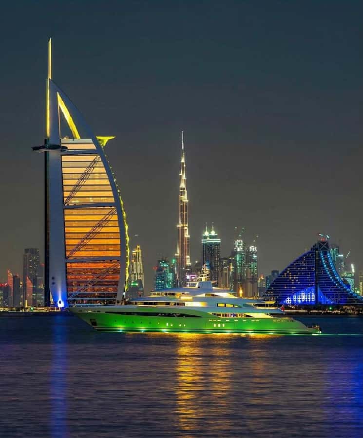 Dubai :Private Day & night customize city tour - Zabeel Palace and the Museum of the Future