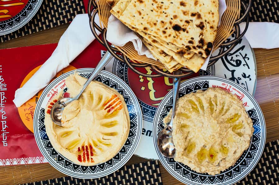 Dubai: Private Food Tour – 10 Tastings with Locals - How much food do you really get?