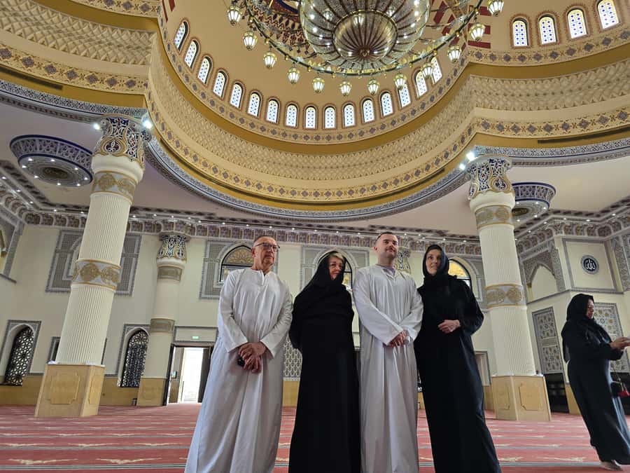 Dubai:Private Frame Entry, Mosque, Souks, Tastings& transfer - Dubai Frame: A Clear View of Two Cities