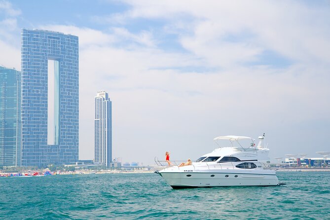 Dubai: Private Luxury Cruise on a Stylish 50ft Yacht - What the private yacht experience feels like