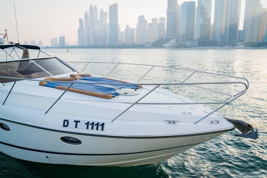 Dubai: Private Luxury Everest Yacht Cruise from Dubai Marina - Atlantis The Palm, the trip’s main photo stop