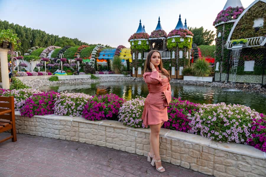 Dubai: Private Photoshoot with Hotel Pickup and Drop-off - Key points at a glance