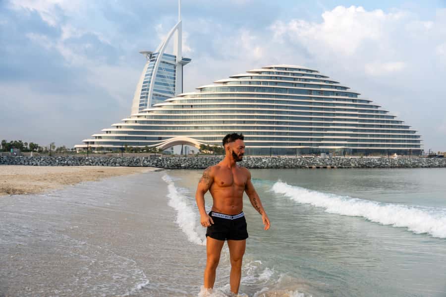 Dubai: Private Photoshoot with Hotel Pickup and Drop-off - Choosing one, two, or three Dubai locations