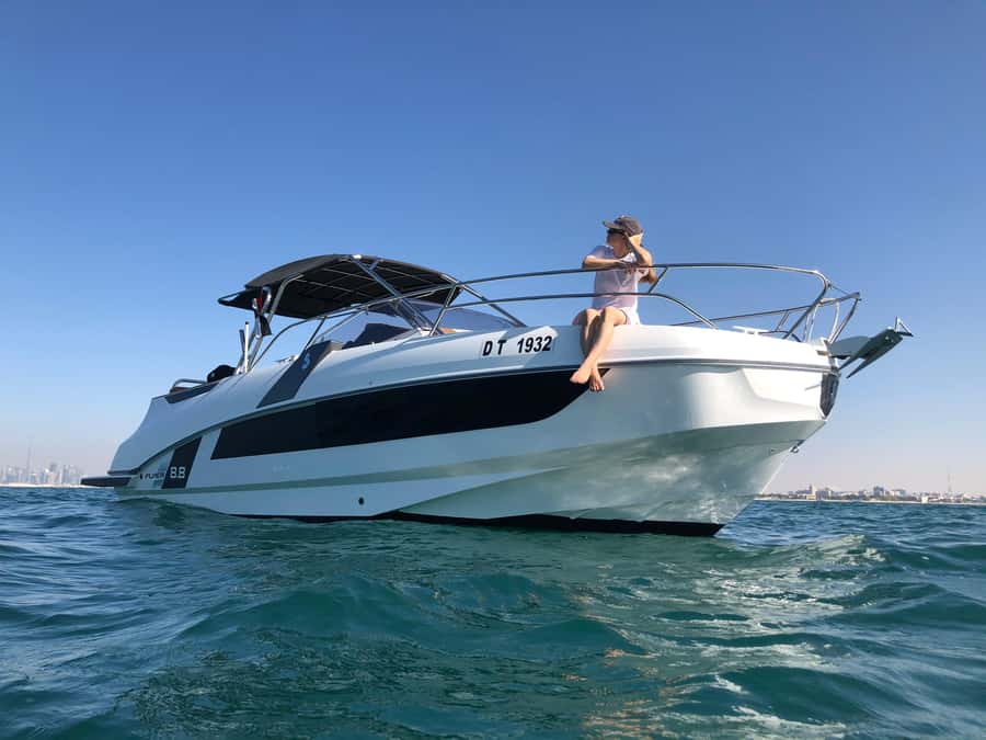 Dubai: Private Sea Escape Cruise - Swim, Tan & Sightsee - Key points at a glance