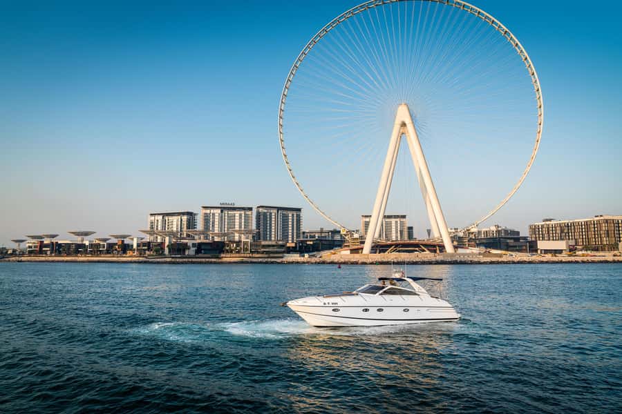 Dubai: Private Sunset Yacht Tour from Dubai Marina - Passing Zabeel Palace and reaching Palm Jumeirah