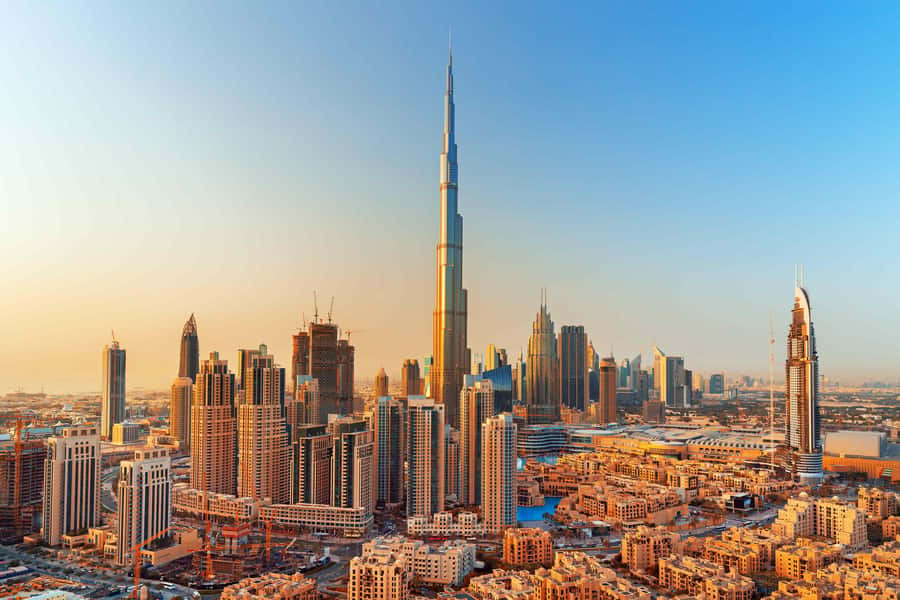 Dubai Private Top Attractions, Premium Vehicle & Street Food - A Fast Route Through Dubai’s Two Very Different Personalities