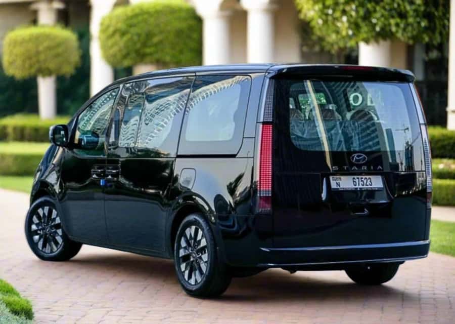 Dubai Private Top Attractions, Premium Vehicle & Street Food - Finishing at the Dubai Frame