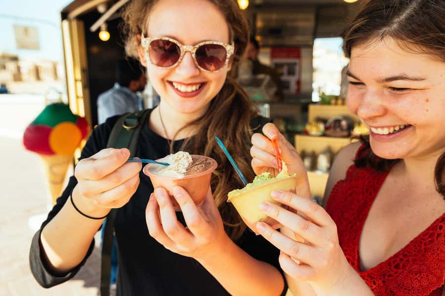 Dubai: Private Tour with Locals – Highlights & Hidden Gems - Gold Souk and the practical side of browsing