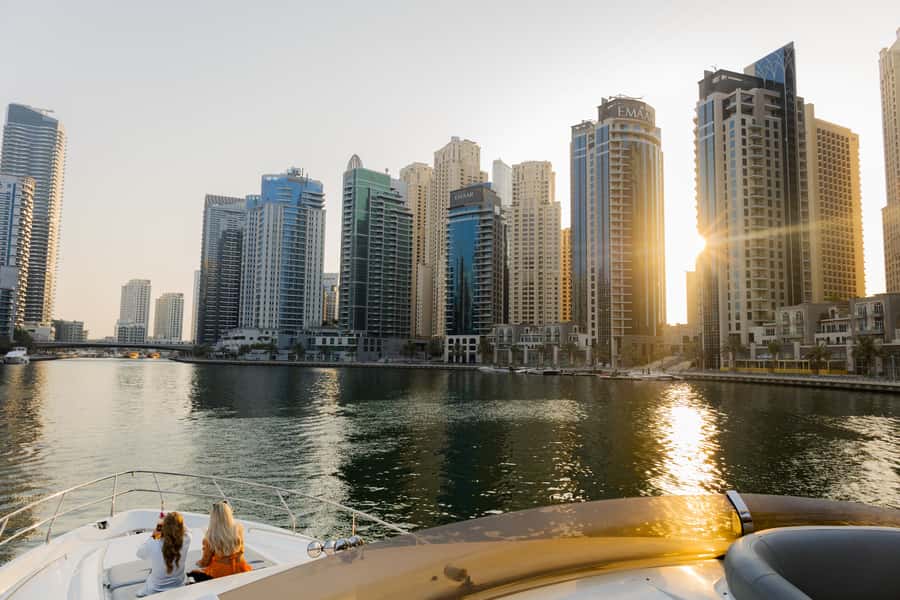 Dubai: Private VIP Luxury Yacht Tour with BBQ & Drinks - Key points to know before booking