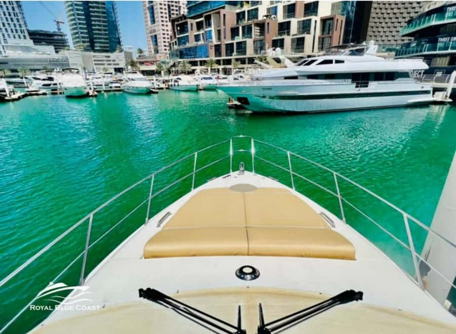 Dubai: Private Yacht Tour 50 feet - How the price works for different group sizes