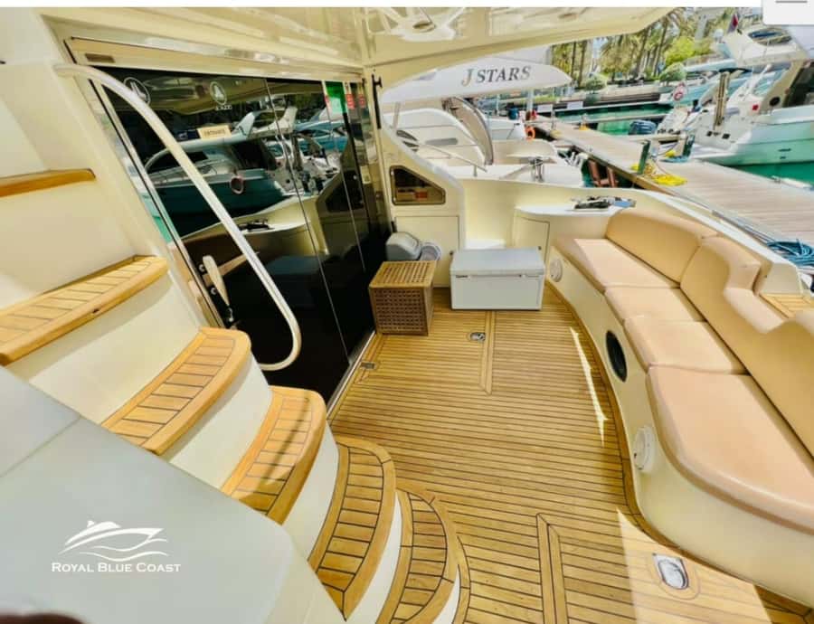 Dubai: Private Yacht Tour 50 feet - Starting from Dubai Marina