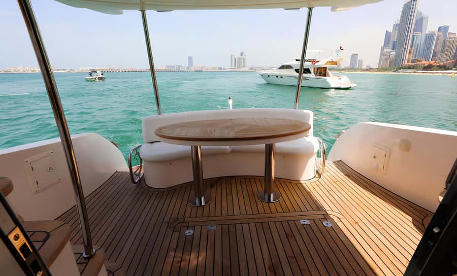Dubai: Private Yacht Tour Experience with Soft Drinks - Atlantis gives the long tours a bigger horizon