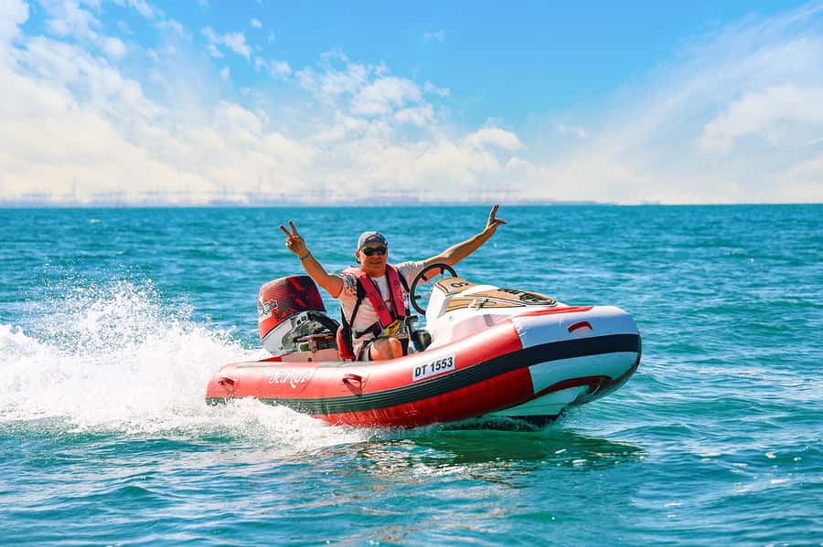 Dubai: Self-Drive Boat Experience for 1 or 2 People - Taking the wheel at Dubai Harbor