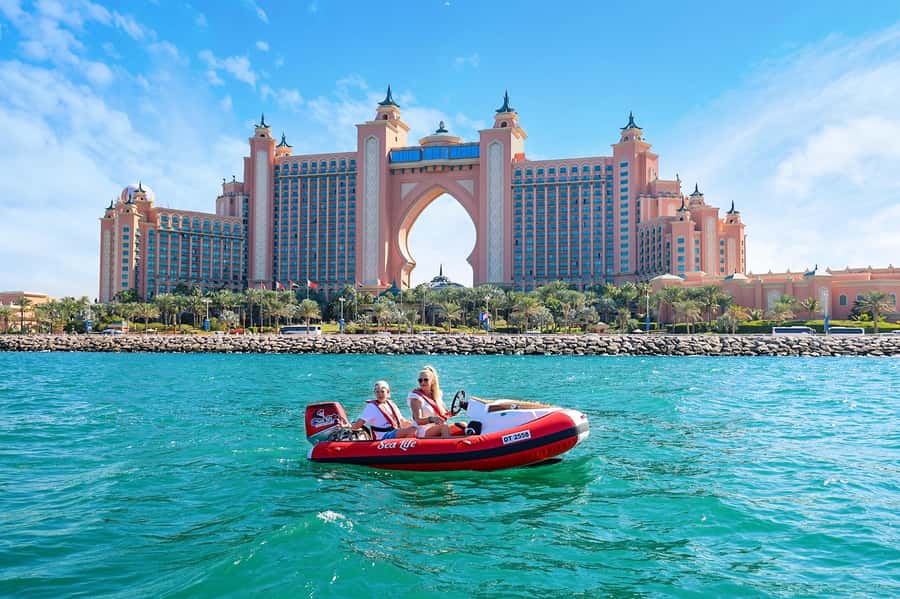 Dubai: Self-Drive Boat Experience for 1 or 2 People - Palm Jumeirah and the changing skyline