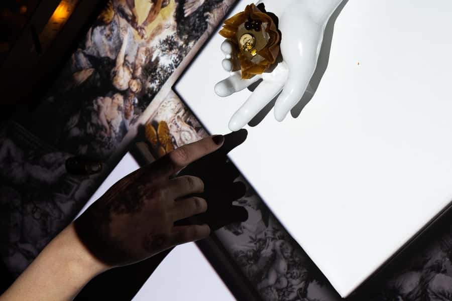 Dubai: Seven Paintings Immersive Dining Show Tickets - Tips for Getting More From the Evening