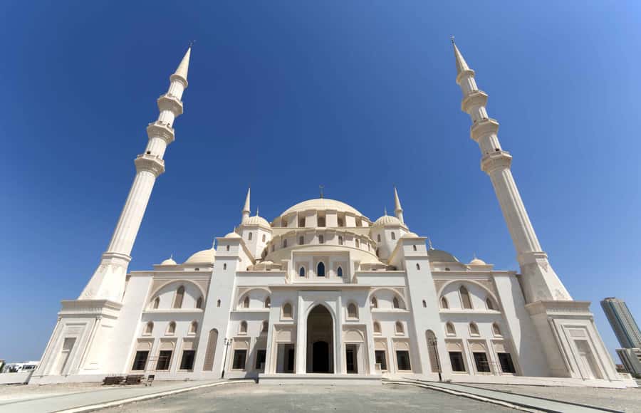 Dubai: Sheikh Zayed Mosque, Fujairah and Khorfakkan Tour - Is $438 good value for up to three people?