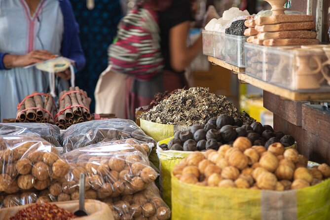 Dubai Souks, Food & Culture Walking Tour - The textile souk and freshly fried Indian snacks