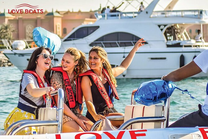 Dubai Speed Boat Tours: Marina, Atlantis and Burj Al Arab - The small-group advantage