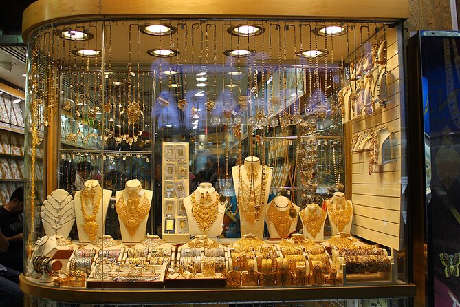 Dubai Stopover Layover 24x7 flexible timings - Burj Khalifa and Dubai Mall from the outside