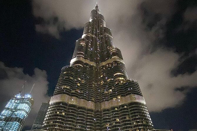 Dubai stopover tour with airport transfers & flexible durations - What the guide and vehicle add