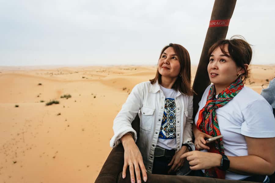 Dubai: Sunrise Balloon Flight with Camel Ride & Breakfast - Should you book the Dubai balloon flight?