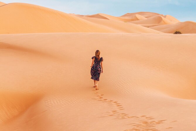 Dubai Sunrise Desert Safari - Breakfast among the dunes